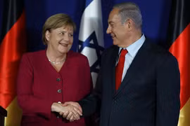 Thủ tướng Đức Angela Merkel (trái) và Thủ tướng Israel Benjamin Netanyahu. (Nguồn: The Times of Israel)