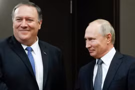 Ngoại trưởng Mỹ Mike Pompeo trong cuộc gặp Tổng thống Nga Putin. (Nguồn: Reuters)