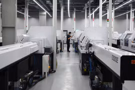 Khu vực sản xuất của công ty ICT Vina (100% vốn Hàn Quốc). (Ảnh: Quốc Dũng/TTXVN)