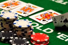 TP.HCM: Đột kích sòng bạc Poker trong khu chung cư cao cấp