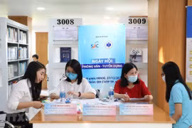 Các doanh nghiệp sẽ gia tăng nhu cầu tuyển dụng trong năm 2022 để phục hồi sản xuất kinh doanh. (Ảnh minh hoạ: TTXVN)