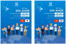 Sổ tay sức khoẻ cho người Việt Nam làm việc ở hai nước Nhật Bản và Hàn Quốc. (Ảnh: PV/Vietnam+)