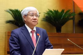 Chủ tịch Ủy ban Trung ương Mặt trận Tổ quốc Việt Nam Đỗ Văn Chiến trình bày Báo cáo tổng hợp ý kiến, kiến nghị của cử tri và Nhân dân gửi đến Kỳ họp thứ 7, Quốc hội khóa XV. (Ảnh: TTXVN)