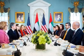 Ngoại trưởng UAE Abdullah bin Zayed Al Nahyan có cuộc gặp với người đồng cấp Mỹ Antony Blinken. (Nguồn: mofaic)