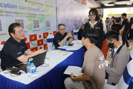 Các tập đoàn, doanh nghiệp Nhật Bản tham gia tuyển dụng tại Ngày hội Việc làm Doanh nghiệp Nhật Bản. (Ảnh: Thanh Vũ/TTXVN)