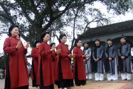 Biểu diễn Hát Xoan Phú Thọ. (Nguồn: TTXVN) 