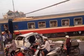 Thủ tướng yêu cầu điều tra làm rõ vụ tai nạn tàu hoả ở Thường Tín