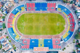 Quảng Ninh đầu tư cải tạo sân vận động Cẩm Phả phục vụ SEA Games 31. (Ảnh: TTXVN phát)
