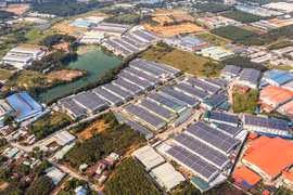Không gian xanh trong một khu công nghiệp ở huyện Bắc Tân Uyên (Bình Dương). (Ảnh: Hồng Đạt/ TTXVN)