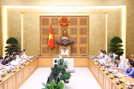 Phó Thủ tướng Trần Hồng Hà chủ trì cuộc họp. (Ảnh: Văn Điệp/TTXVN)