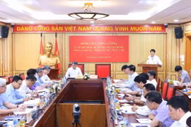 Thường trực Ban Bí thư Lương Cường làm việc với Ban Tổ chức Trung ương. (Ảnh: Phương Hoa/TTXVN)
