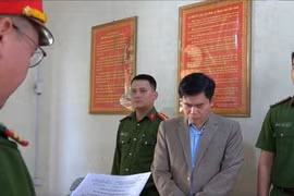 Công an huyện Bắc Hà khởi tố vụ án hình sự, khởi tố bị can và thực hiện lệnh bắt tạm giam đối với Trần Ngọc Hà (nguyên Hiệu trưởng Trường Phổ thông Dân tộc bán trú Tiểu học Hoàng Thu Phố 1). (Nguồn: Cơ quan Công an)