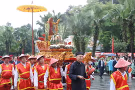 Nghi lễ rước trong Lễ dâng hương tưởng niệm các Vua Hùng năm 2023. (Ảnh: Thống Nhất/TTXVN)