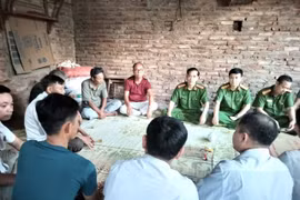 Công an huyện Mỹ Đức (Hà Nội) xin lỗi gia đình người bị hại trong vụ việc 2 con dê bị bắn chết. (Ảnh; TTXVN phát)