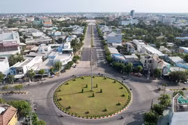 Tuyến đường Võ Văn Kiệt (thành phố Bạc Liêu). (Ảnh: Chanh Đa/TTXVN)