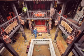 [Photo] Độc đáo ngôi nhà có nhiều cổ vật từ thế kỷ 16 ở Bát Tràng