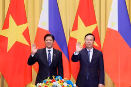 Chủ tịch nước Võ Văn Thưởng và Tổng thống Philippines Ferdinand Marcos Jr. tại buổi hội đàm. (Ảnh: Thống Nhất/TTXVN)