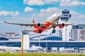 Trong 6 tháng đầu năm 2024, Vietjet đã trở lại hoạt động khai thác cao hơn giai đoạn 2019, trước đại dịch COVID-19 (Ảnh: H.T)