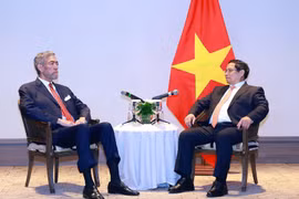 Thủ tướng Phạm Minh Chính tiếp đồng chí Miguel Mejia, Tổng Bí thư Đảng Phong trào Cánh tả Thống nhất Cộng hòa Dominicana (MIU). (Ảnh: Dương Giang/TTXVN)