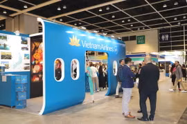 Khu trưng bày của Vietnam Airlines tại triển lãm. (Ảnh: Xuân Vịnh/TTXVN)