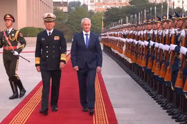 Bộ trưởng Quốc phòng Nga Andrei Belousov đã đến Bắc Kinh ngày 14/10 để hội đàm với người đồng cấp Trung Quốc Đổng Quân. (Ảnh: themoscowtimes)