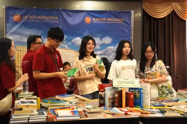 Ban tổ chức đã cập nhật nhiều đầu sách mới tại Hội sách năm nay. (Ảnh: Duy Trinh/TTXVN)