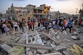 Hiện trường một vụ nổ tại quận Sadr City ở thủ đô Baghdad, Iraq. (Nguồn: AFP/TTXVN)