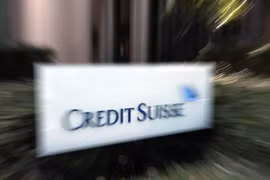 Vụ giải cứu Credit Suisse kéo giá cổ phiếu ngân hàng sụt giảm