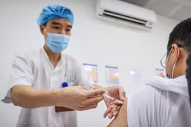 Ngày 4/6: Ghi nhận 468 ca mắc mới COVID-19, 10 trường hợp thở ôxy