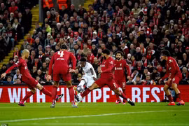 Cận cảnh Liverpool thảm bại 2-5 trước Real ngay trên sân nhà