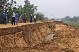 Sạt lở nghiêm trọng tại tuyến đê đang thi công tại Thanh Hóa