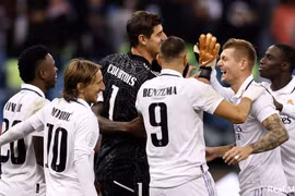 Real Madrid chờ Barcelona ở chung kết sau loạt sút luân lưu may rủi
