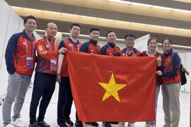 Việt Nam có huy chương Bạc đầu tiên ở môn Bắn súng. (Ảnh: Hoàng Linh/TTXVN)