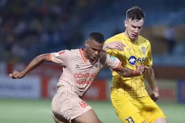 V-League: Công an Hà Nội ngược dòng hạ SLNA, Hải Phòng chiến thắng