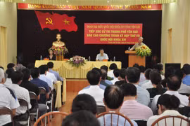 Quang cảnh buổi tiếp xúc cử tri. (Ảnh: Tuấn Anh/TTXVN)