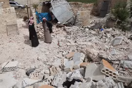 Cảnh đổ nát sau các cuộc không kích tại tỉnh Idlib, Tây Bắc Syria ngày 6/5/2019. (Ảnh: AFP/TTXVN)