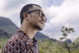 Hà Lê trong MV 'Diễm xưa'. (Ảnh: Cắt từ MV) 