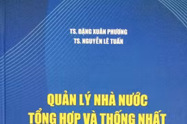 Cuốn sách sẽ thêm "công cụ" cho các nhà quản lý về biển, hải đảo Việt Nam. (Ảnh: Vietnam+)