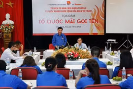 Tổ quốc mãi gọi tên những người con làm rạng danh dân tộc