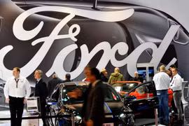 Xe của hãng Ford trưng bày tại triển lãm ôtô ở Essen của Đức. (Ảnh: AFP/TTXVN) 