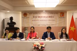 Đoàn Chủ tịch điều hành Đại hội. (Ảnh: PV/Vietnam+)
