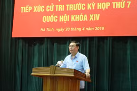 Phó Thủ tướng Vương Đình Huệ giải trình một số vấn đề cử tri Hà Tĩnh quan tâm. (Ảnh: Hoàng Ngà/TTXVN)
