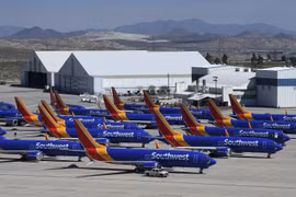  Máy bay của Hãng hàng không Southwest Airlines tại sân bay California Nam ở Victorville, bang California, Mỹ ngày 28/3 vừa qua. (Ảnh: AFP/TTXVN)