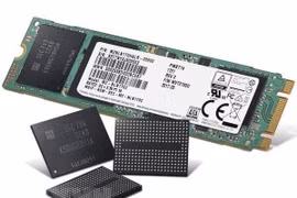 Sản phẩm chip nhớ V-NAND thế hệ 4 của Hãng điện tử Samsung. (Ảnh: Yonhap/TTXVN)