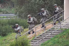 Binh sỹ Mỹ tham gia cuộc tập trận chung Mỹ-Hàn ở Pocheon của Hàn Quốc ngày 19/9/2017. (Ảnh: AFP/TTXVN)