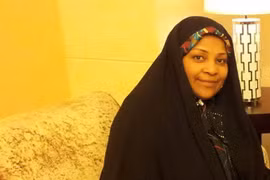 Phóng viên-người dẫn chương trình Marziyeh Hashemi. (Nguồn: aljazeera)