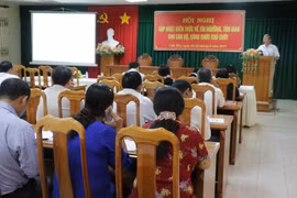 Cập nhật kiến thức về tín ngưỡng, tôn giáo cho cán bộ, công chức chủ chốt ở địa phương. (Ảnh: Ngọc Thiện/TTXVN)