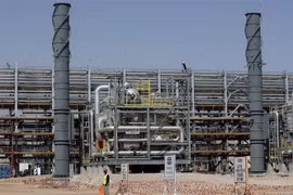 Một cơ sở lọc dầu tại Al-Khurais, Saudi Arabia. (Nguồn: AFP/TTXVN) 