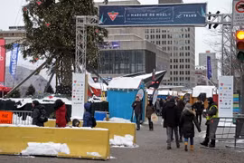 An ninh được thắt chặt tại một khu chợ ở Montreal ngày 20/12. (Nguồn: AFP/TTXVN)