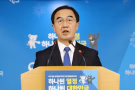 Bộ trưởng Thống nhất Hàn Quốc Cho Myoung-gyon trong cuộc họp báo tại thủ đô Seoul ngày 2/1. (Nguồn: Yonhap/TTXVN)